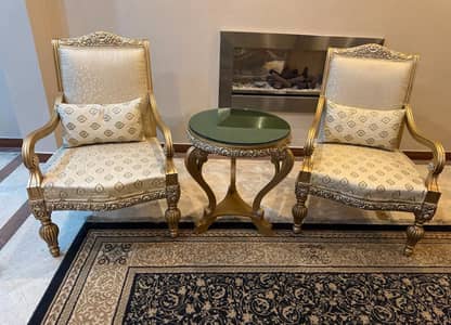 Luxury Wooden Sofa Chairs with Center Table