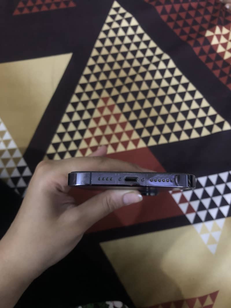 Apple iPhone 14 Pro Max 3