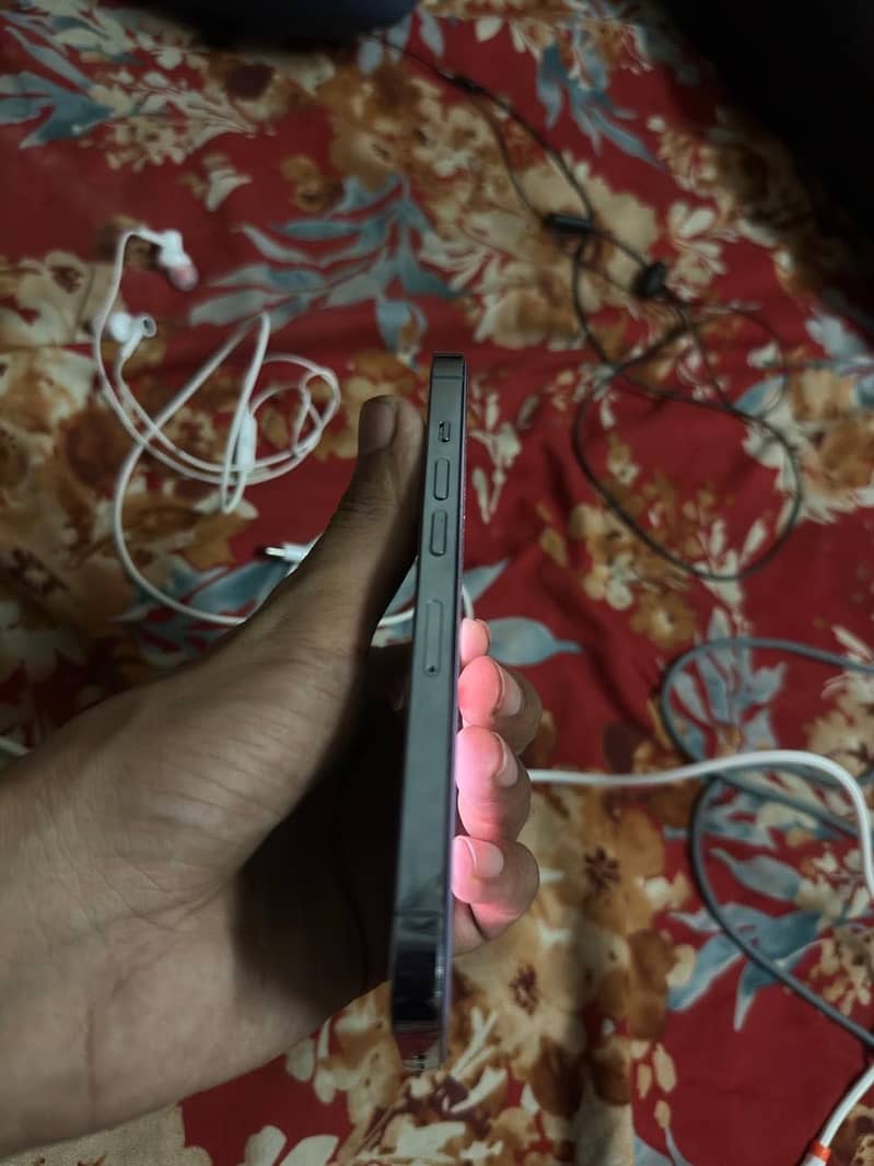 Apple iPhone 13 Pro 6