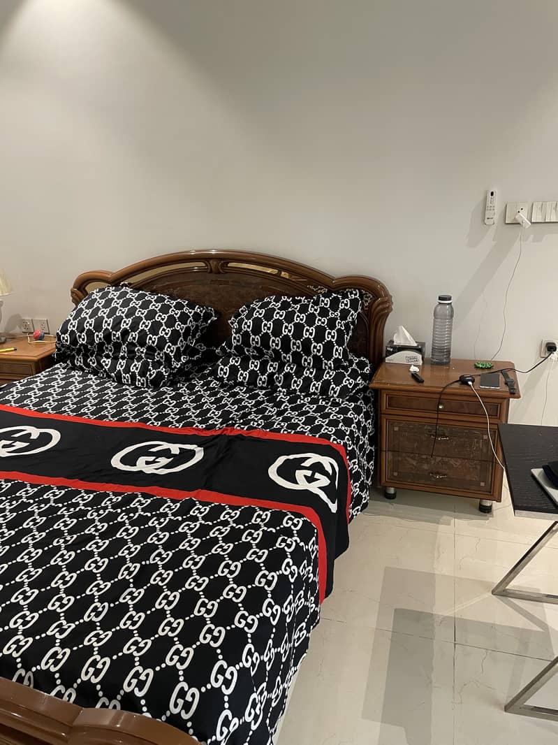 High Quality Bed Set! 1