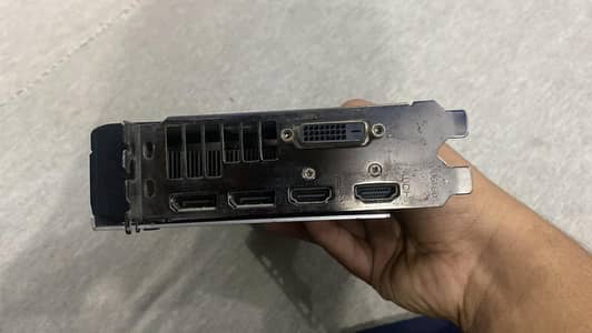 RX 560 4GB Saphire Pulse Variant (top variant)