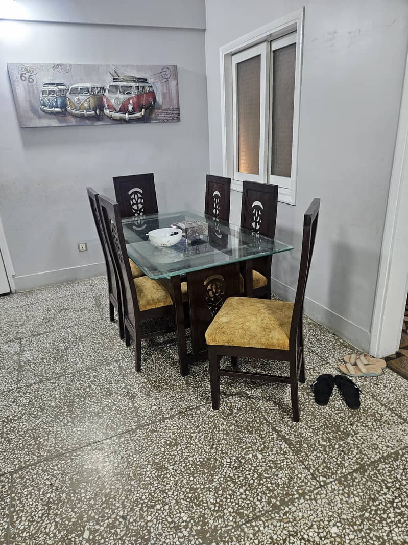 dainig table 1