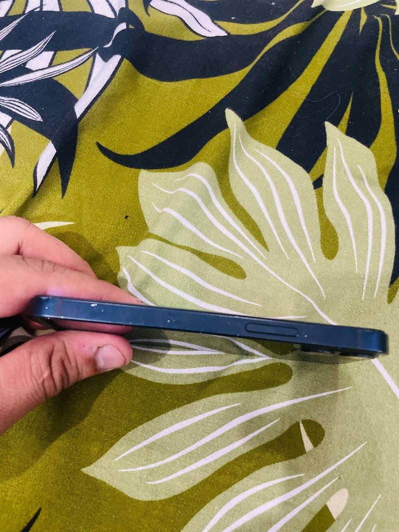 Apple iPhone 12 mini 5