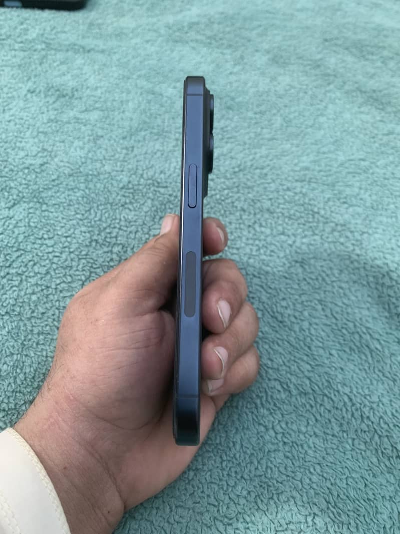 iPhone 15 Pro 2
