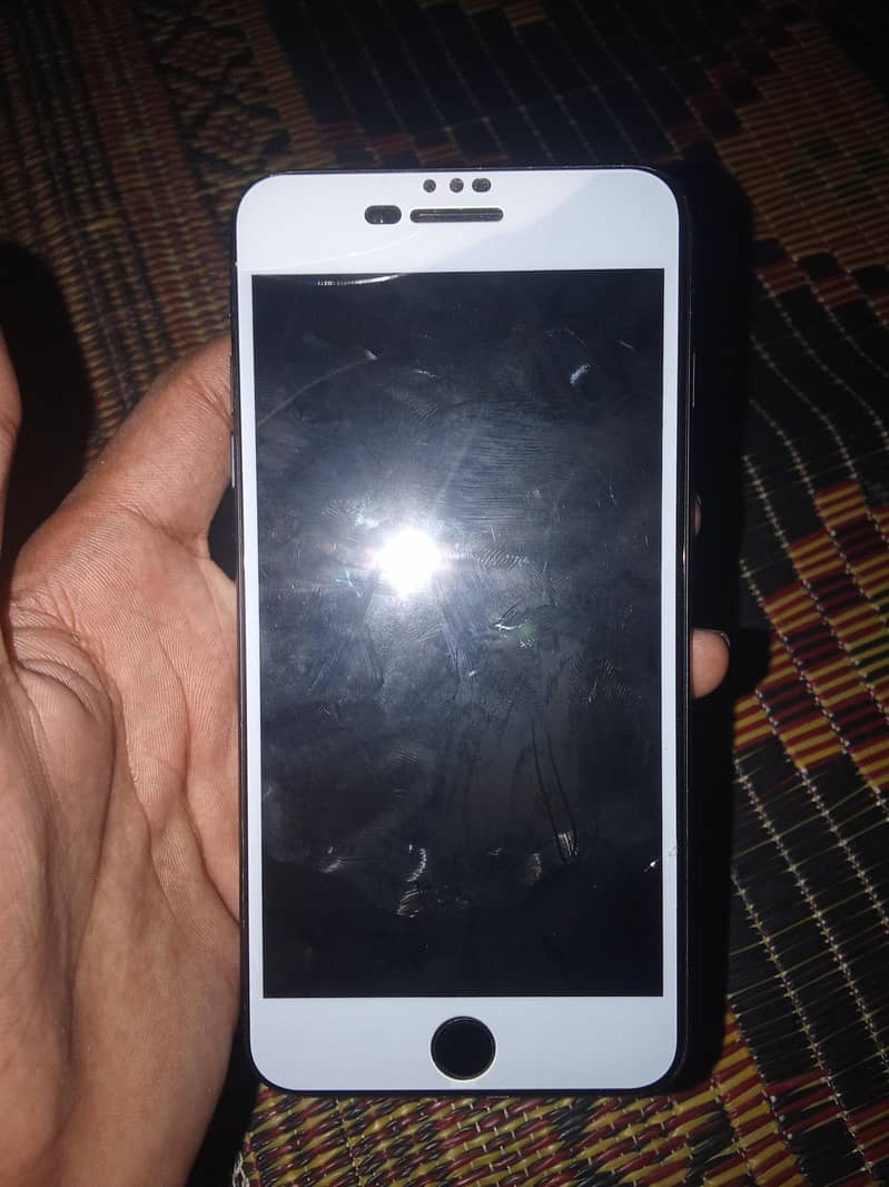 Apple iPhone 7 Plus 1