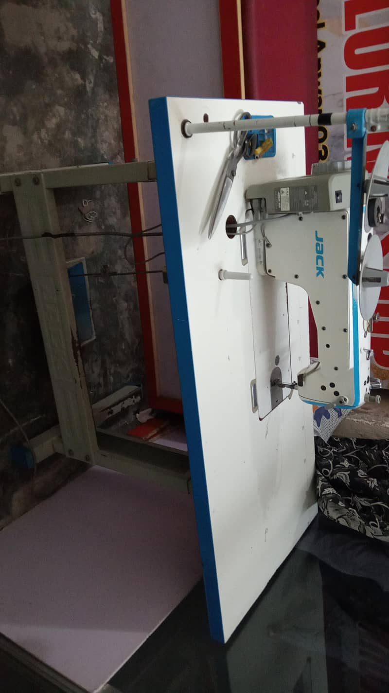 sewing machine 4