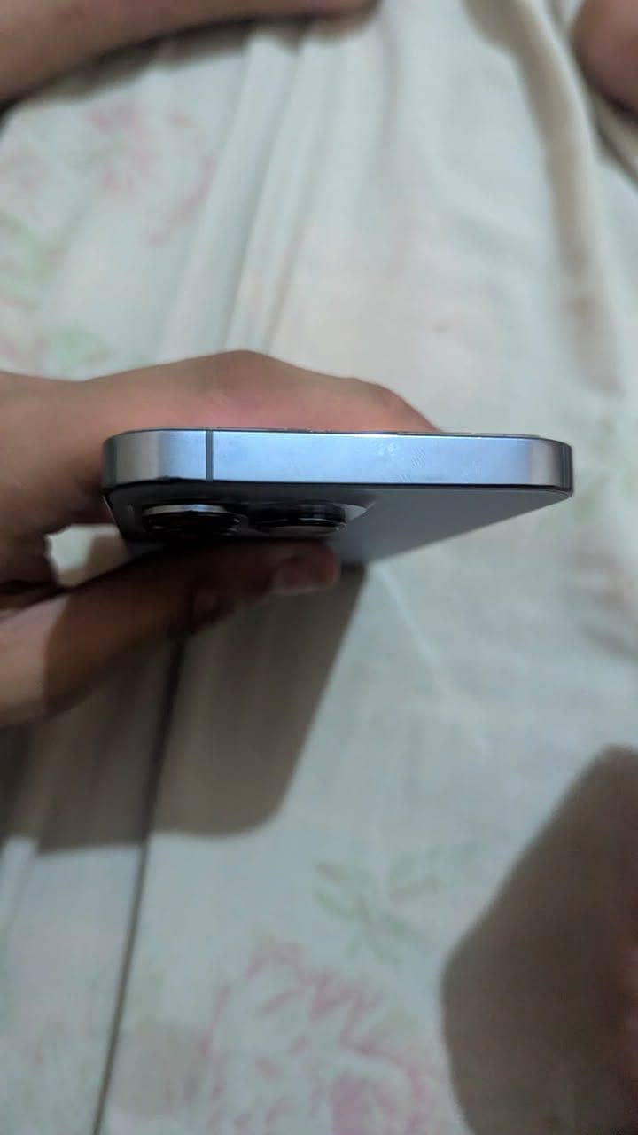 Apple iPhone 13 Pro 2