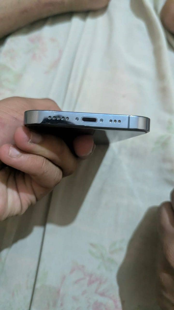 Apple iPhone 13 Pro 3