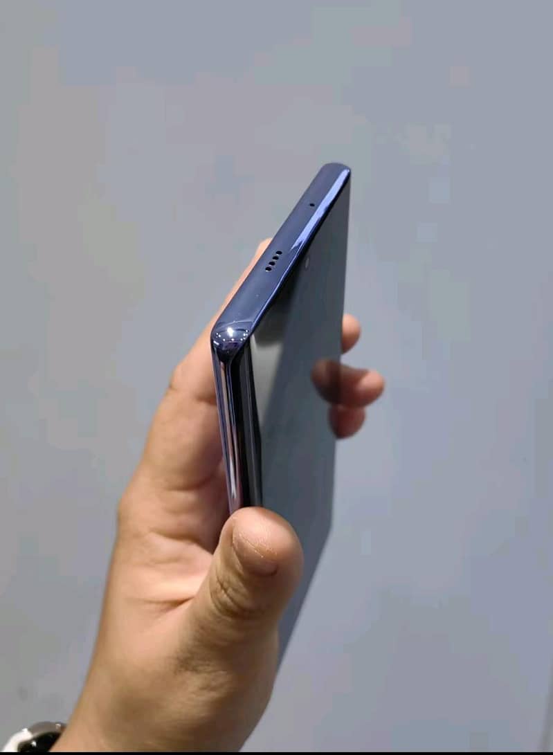 Tecno CAMON 30S 1