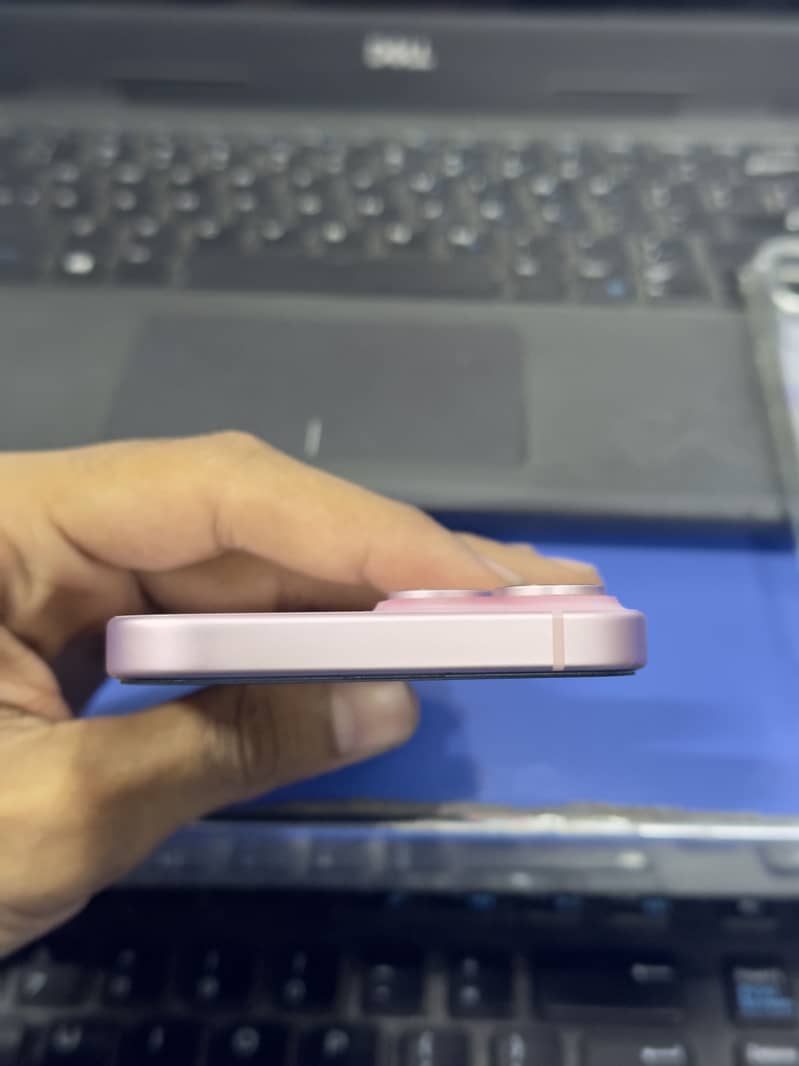 Apple iPhone 15 7