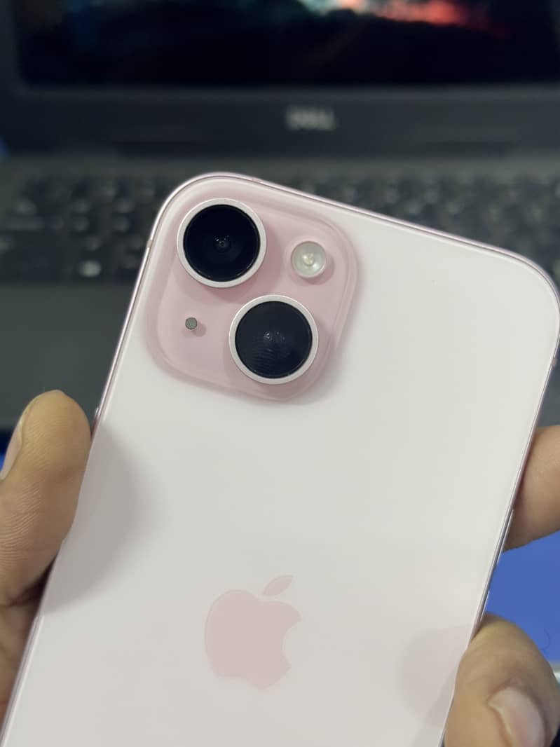 Apple iPhone 15 8
