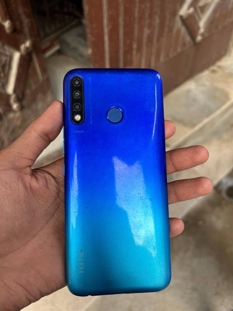 Tecno Spark 4 0