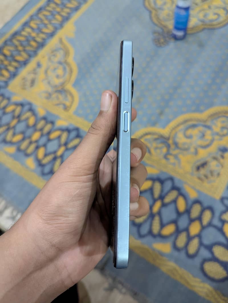 Realme C33 2