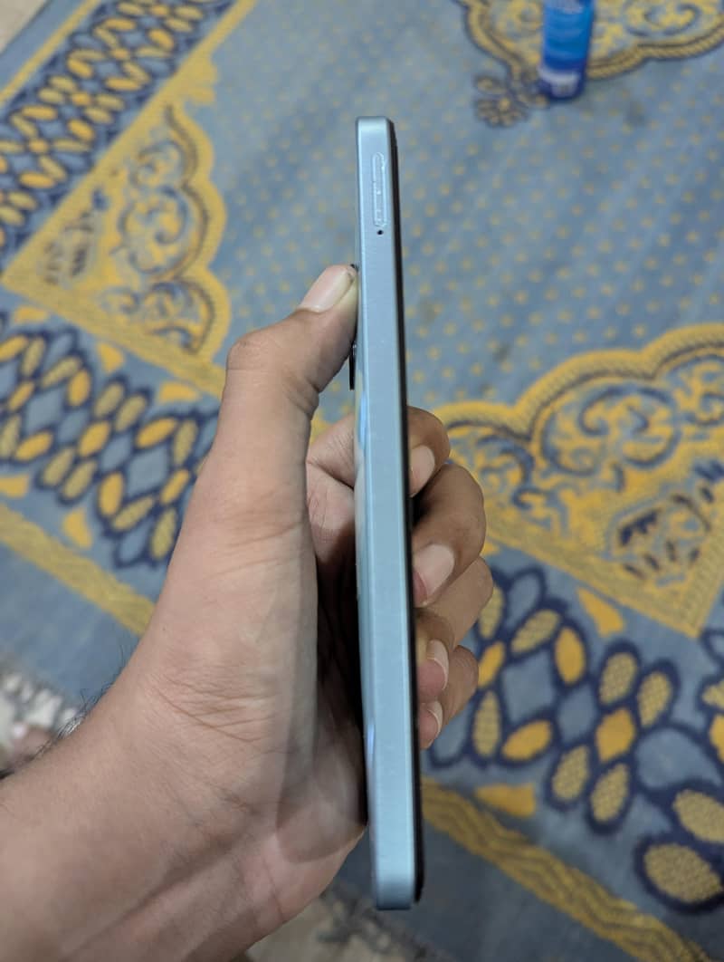 Realme C33 3