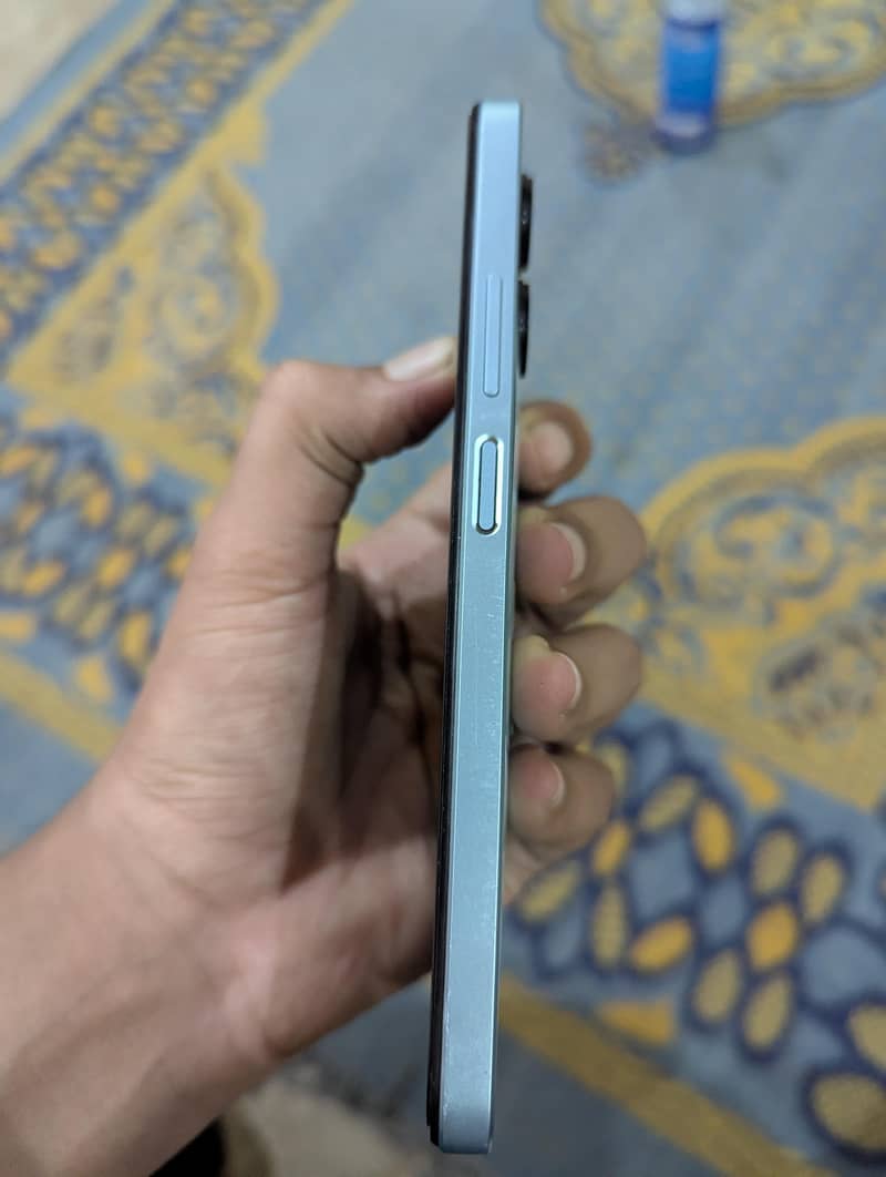 Realme C33 5