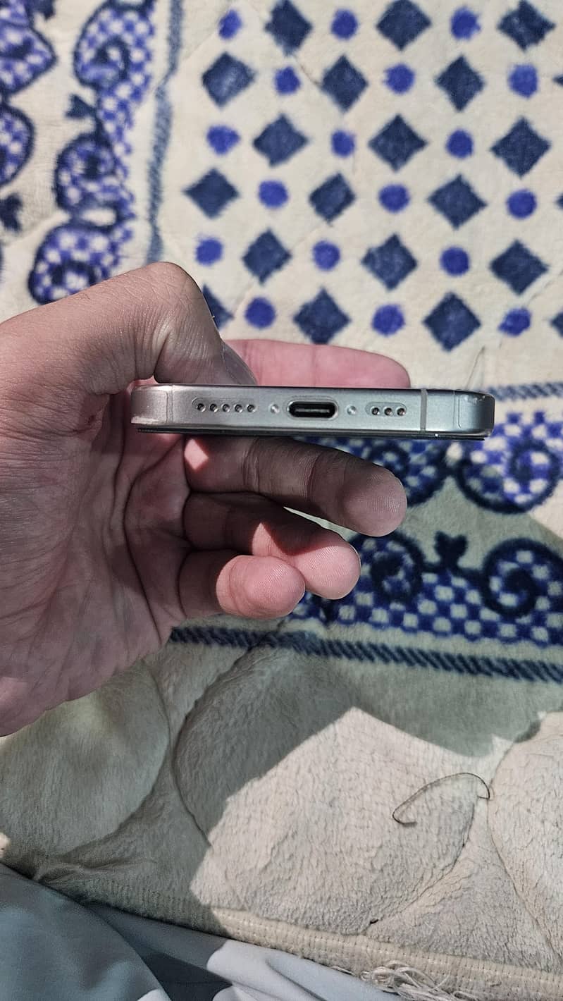Apple iPhone 15 Pro 5
