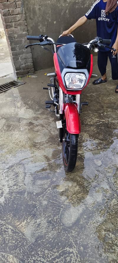 alloy rim k sath bike sale karni ha orignal rim sath mileen ga