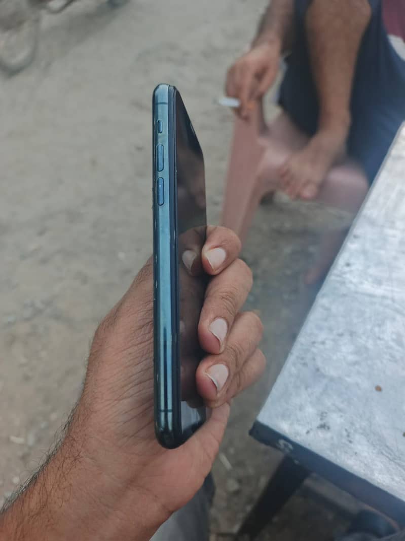 Apple iPhone 11 Pro 1
