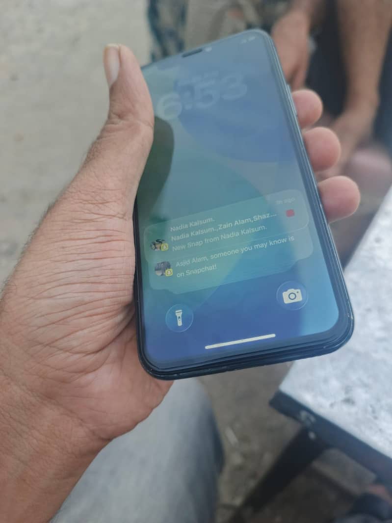 Apple iPhone 11 Pro 6