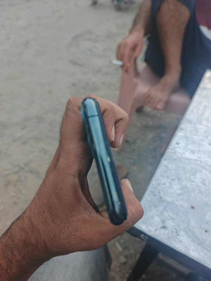 Apple iPhone 11 Pro 7