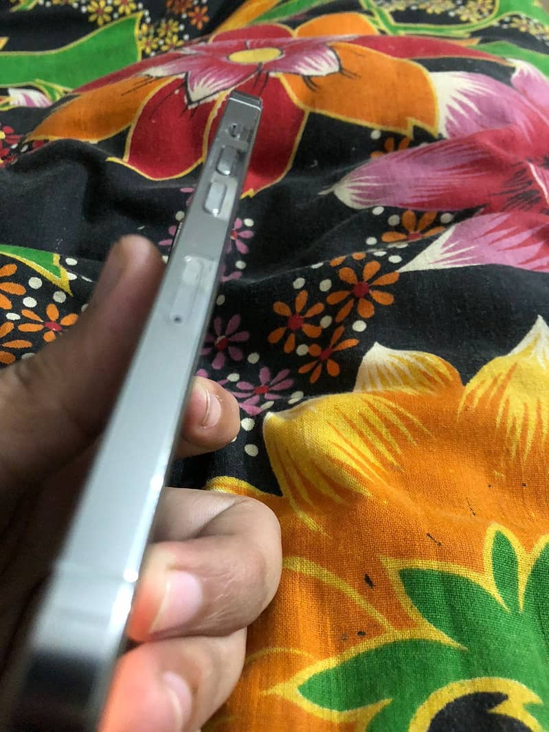 Apple iPhone 14 Pro 3