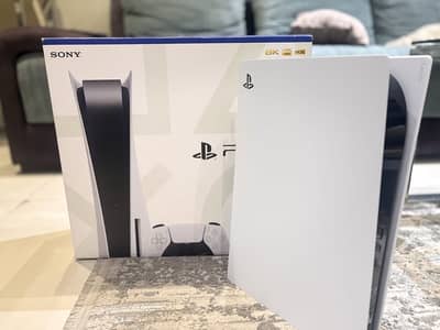 PS5 WITH 5 GAMES AND ORIGINAL PACKING AND BOX