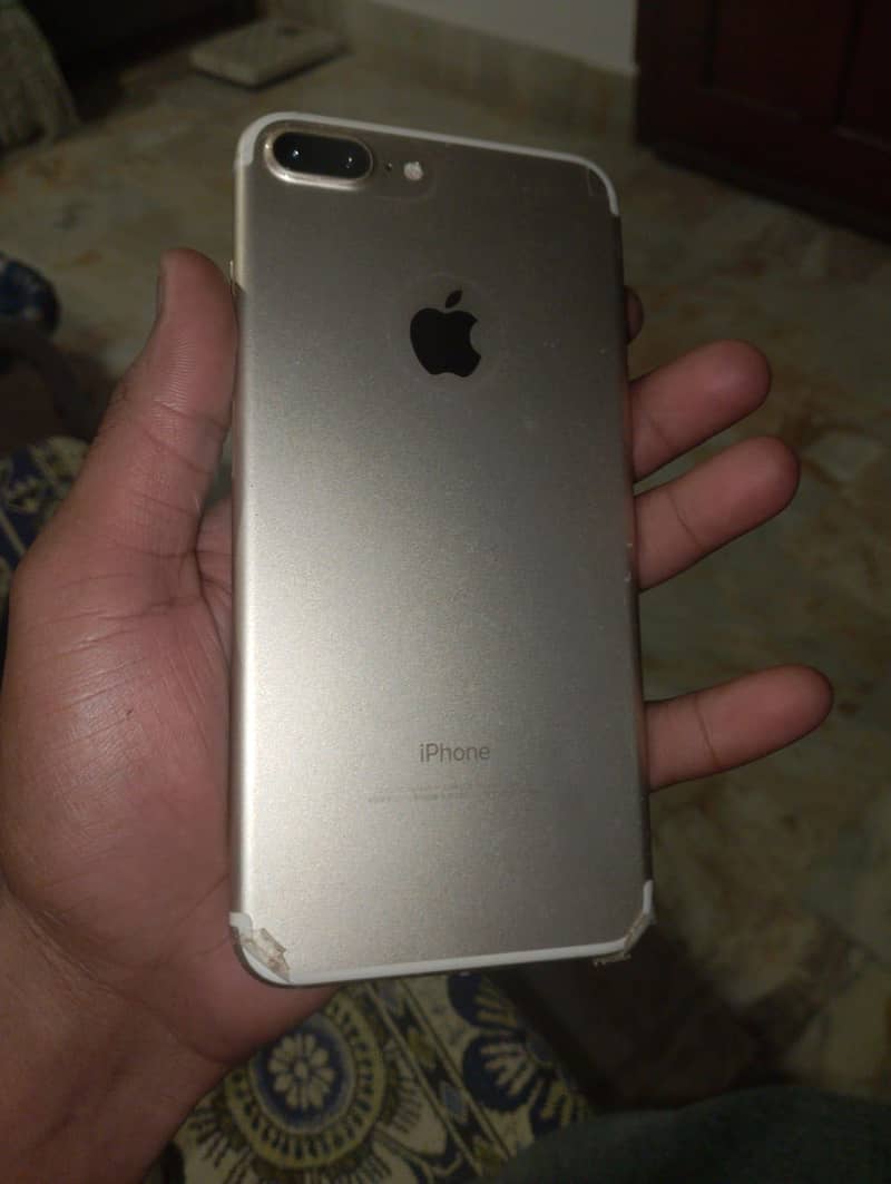 Apple iPhone 7 Plus 8