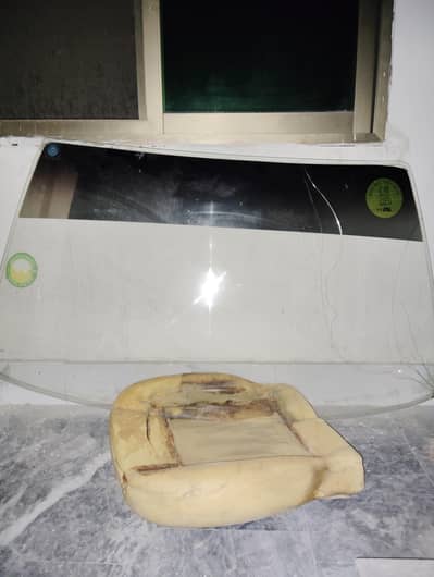 Suzuki mehran windscreen