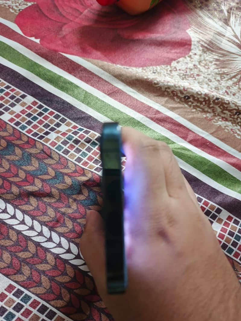 Apple iPhone 12 Pro 1