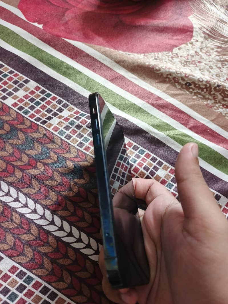 Apple iPhone 12 Pro 3