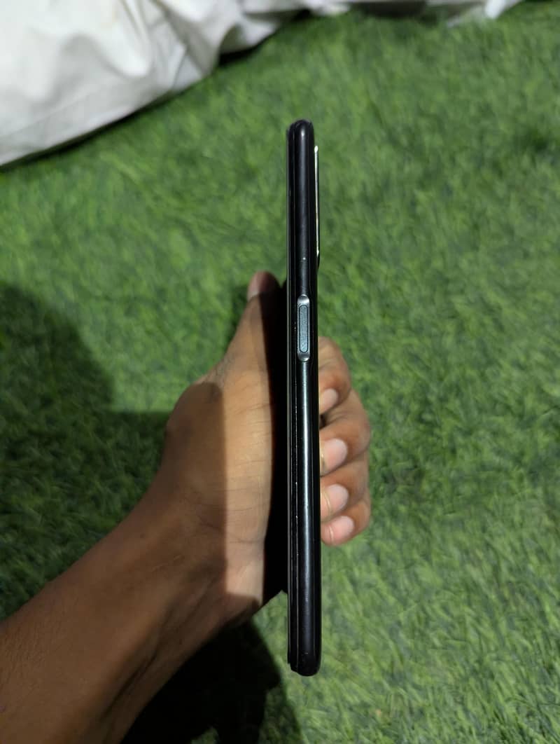 OPPO A76 3