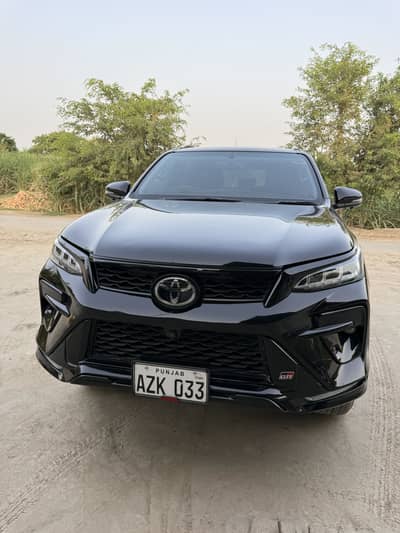 Toyota Fortuner Legender 2025