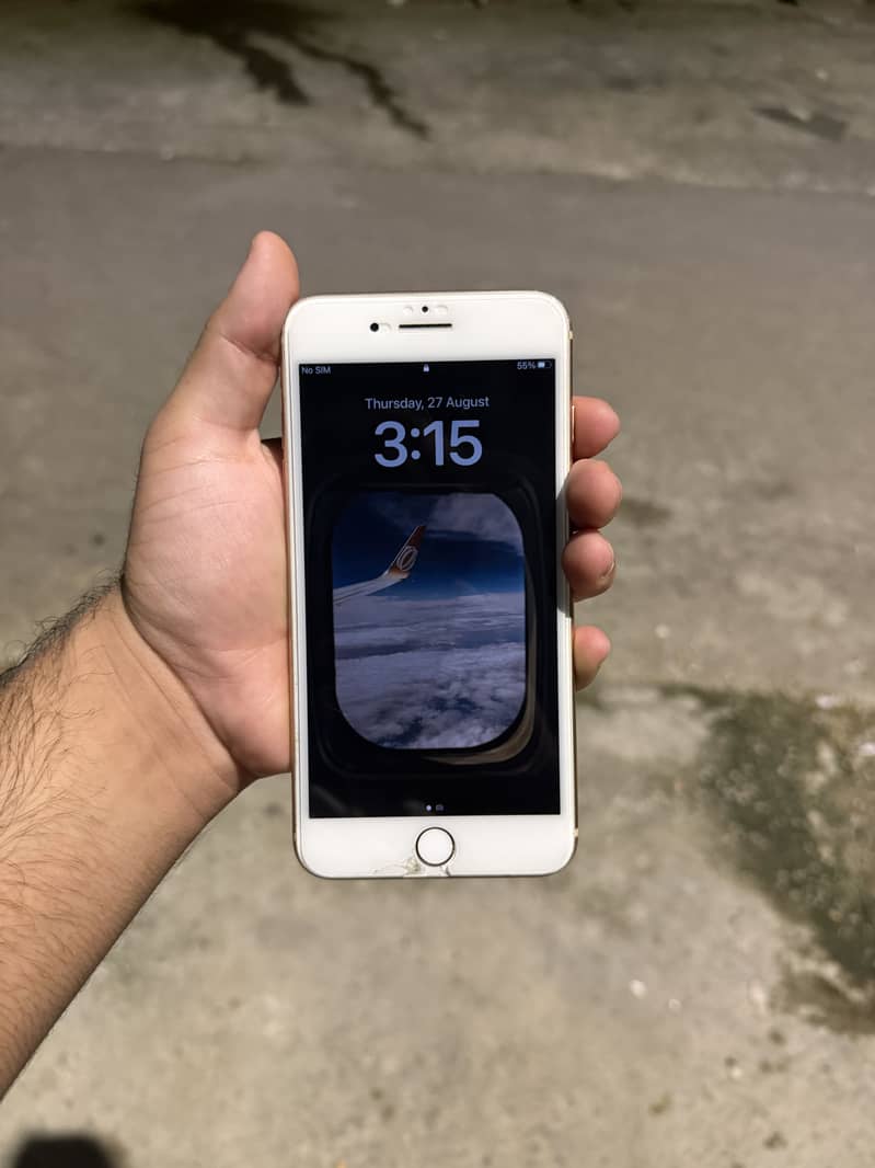 Apple iPhone 8 Plus 1