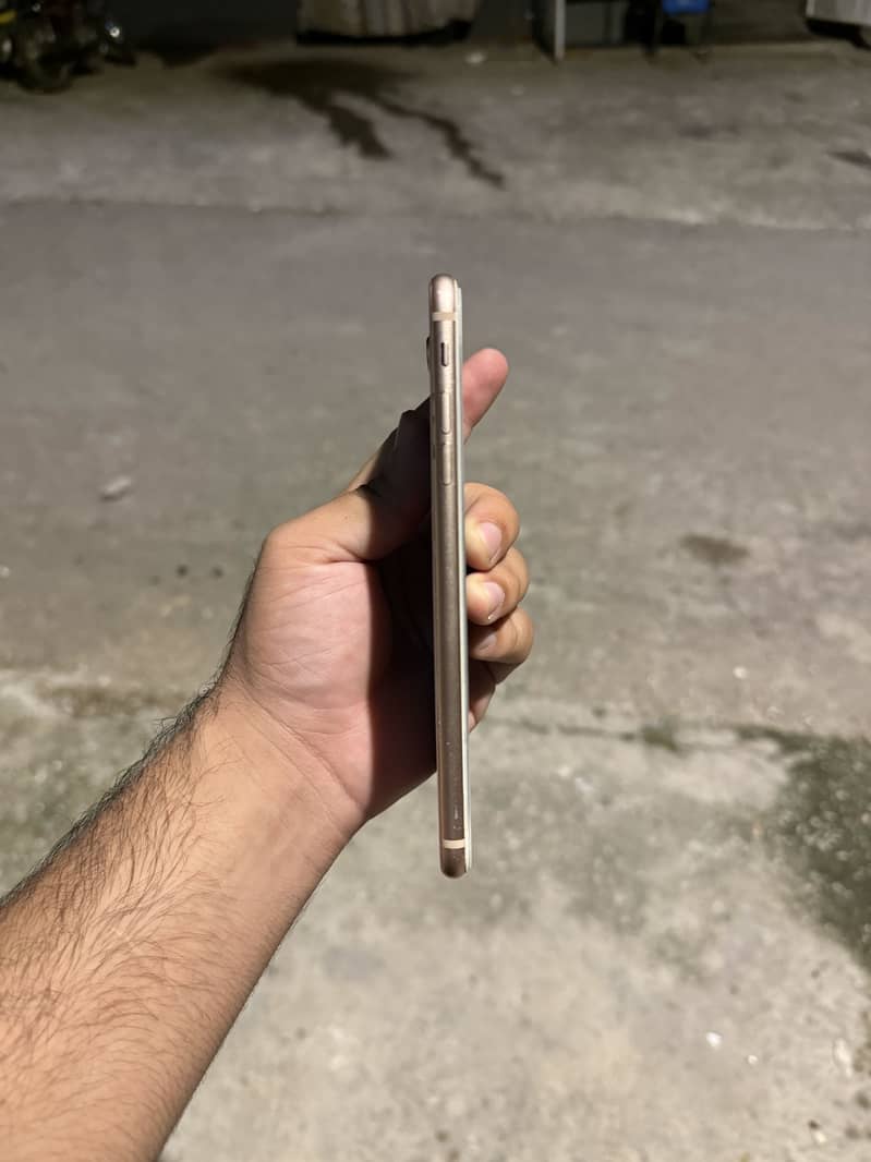 Apple iPhone 8 Plus 7