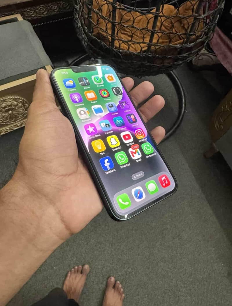Apple iPhone 14 5