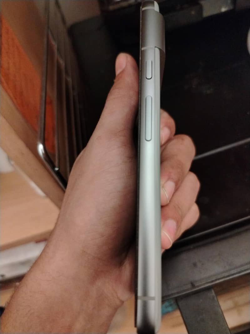 Google Pixel 8 3
