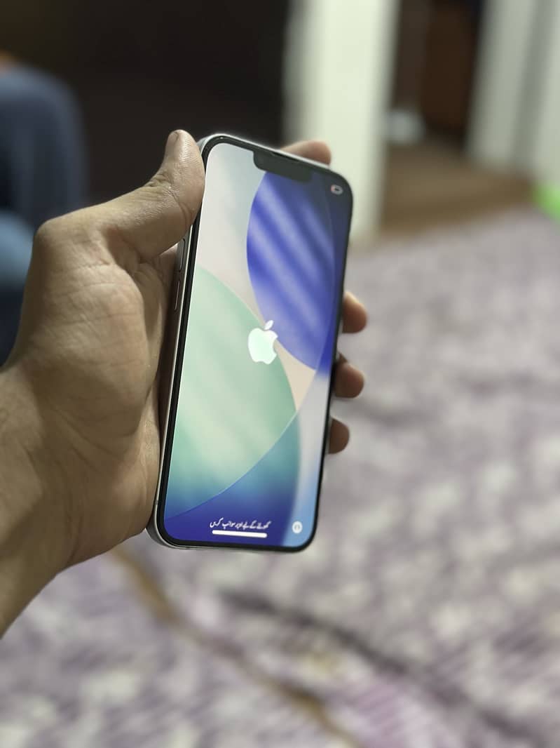 iPhone 14 3