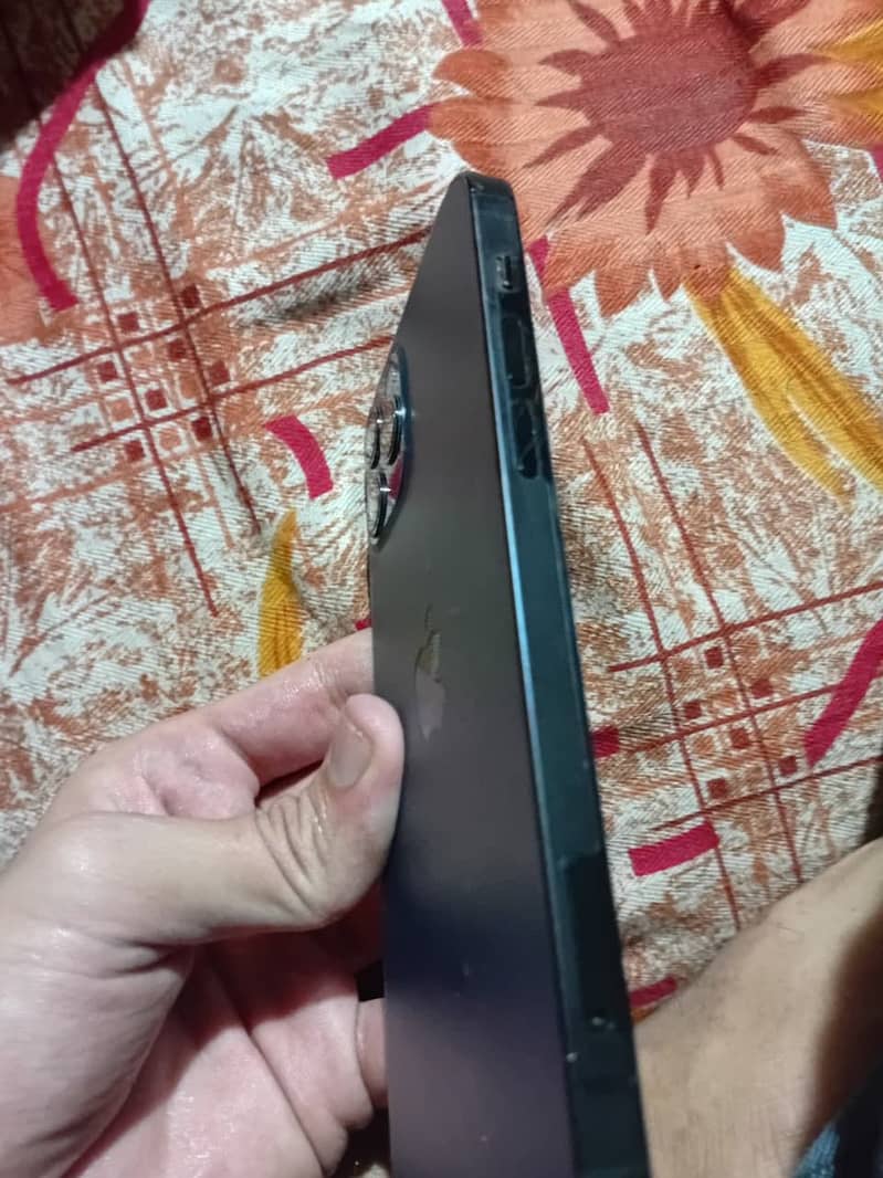 Apple iPhone 12 Pro 4