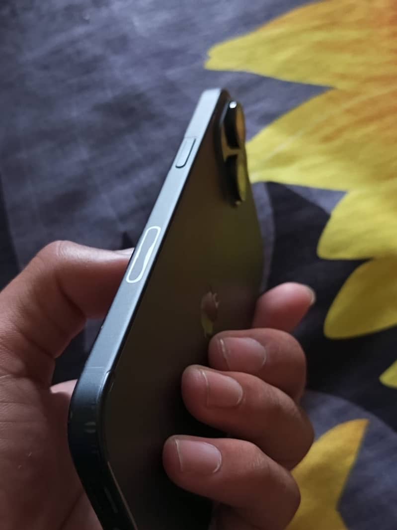 Apple iPhone 15 plus 1