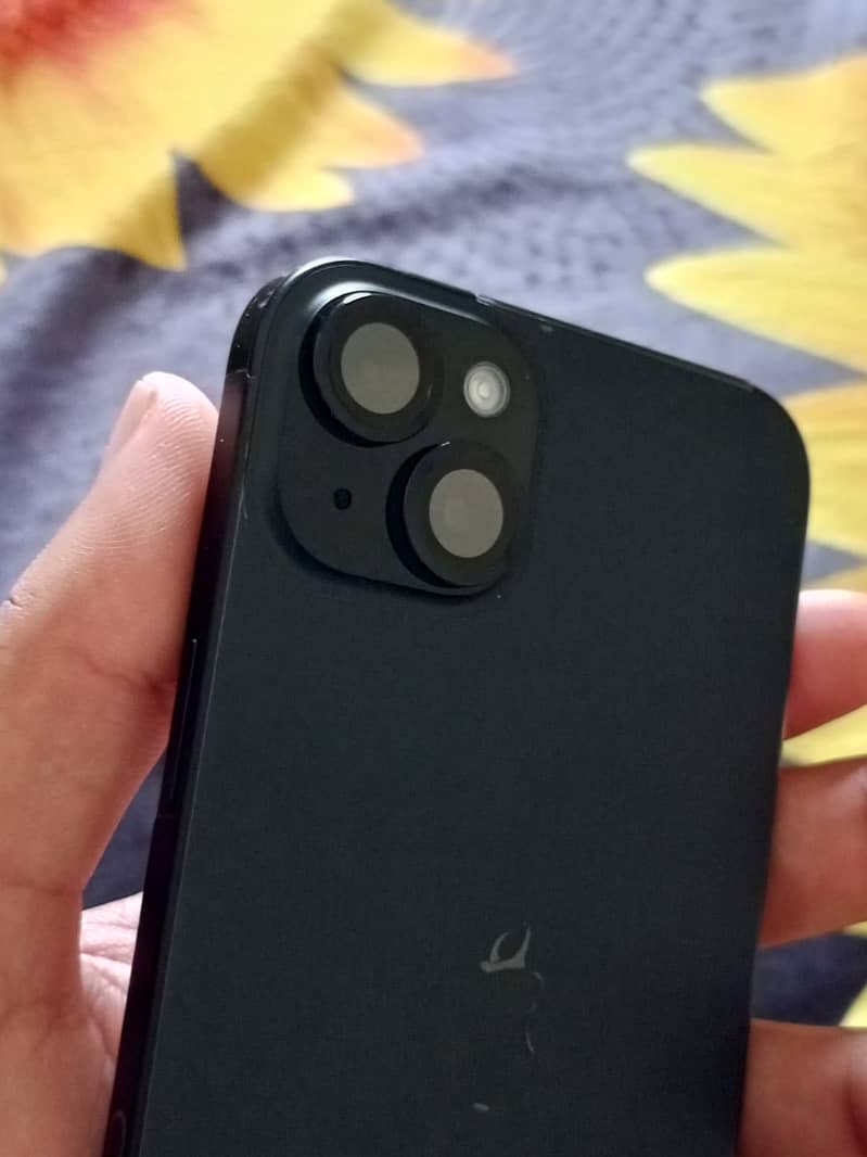 Apple iPhone 15 plus 3