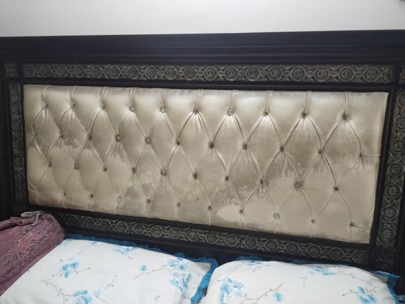 Poshish bed 1