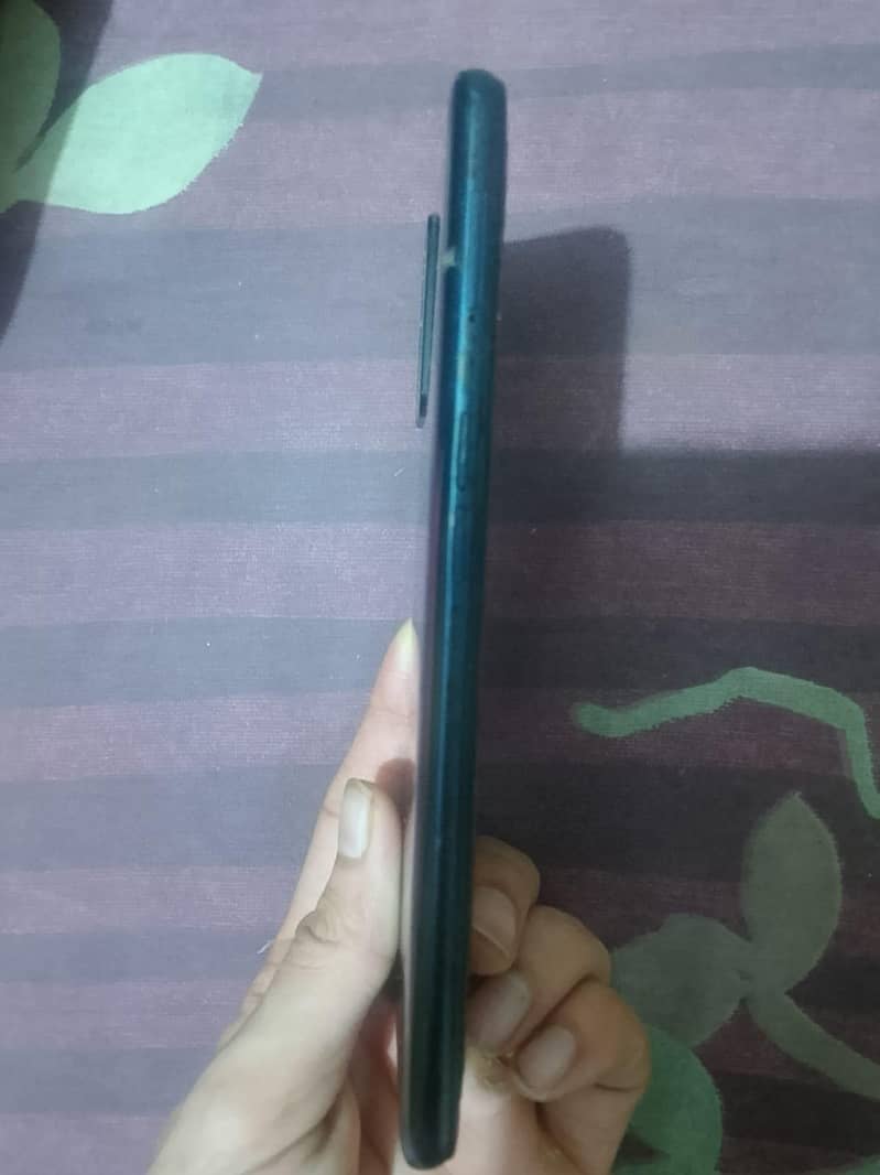 OPPO A54 4