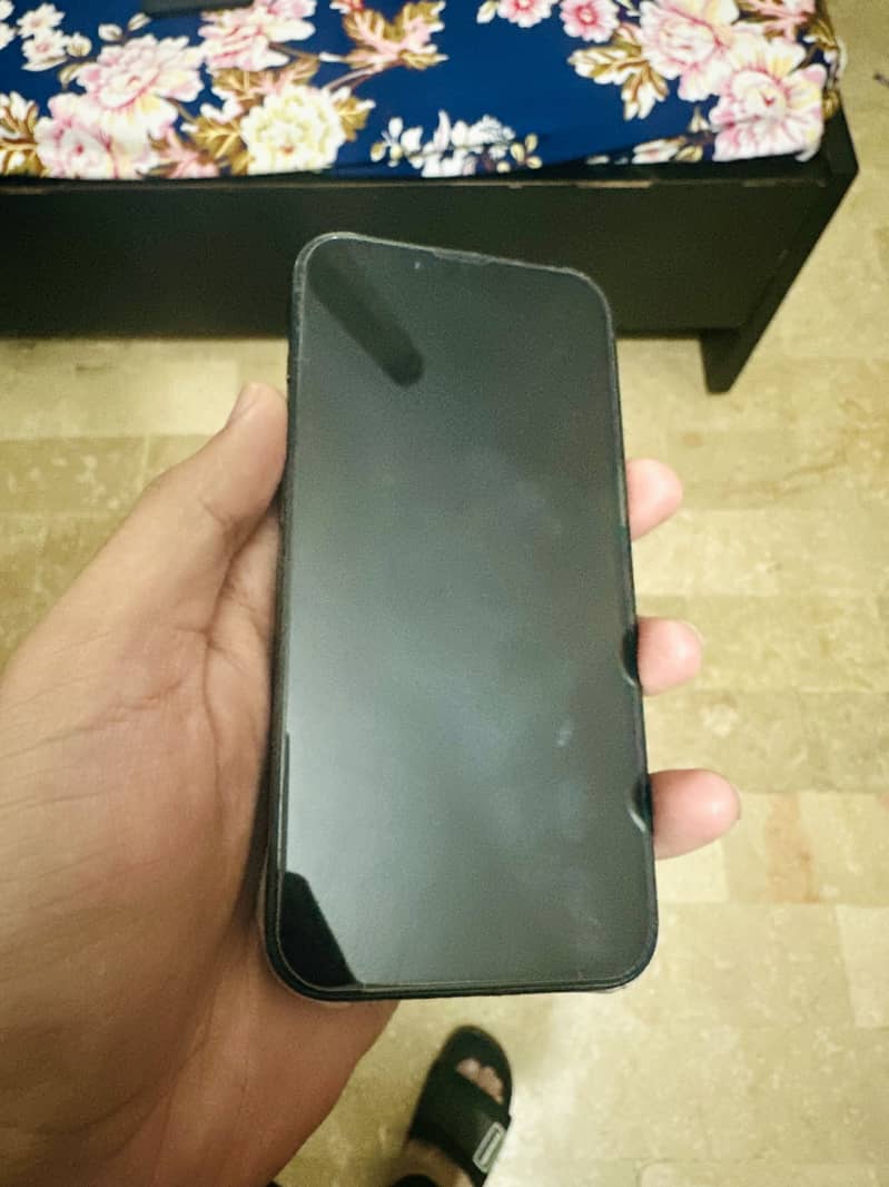 Apple iPhone 16e 0
