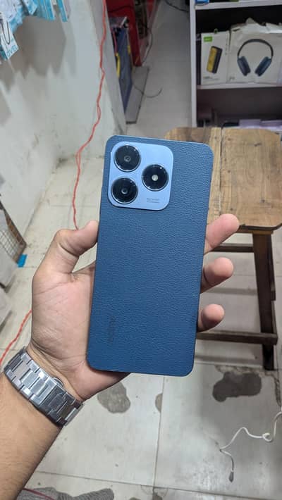 Realme C63