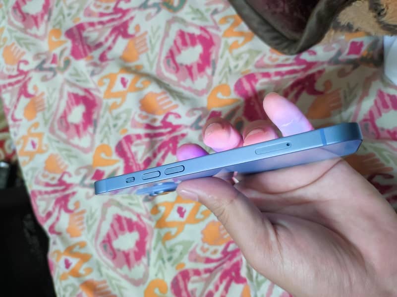 Apple iPhone 14 5