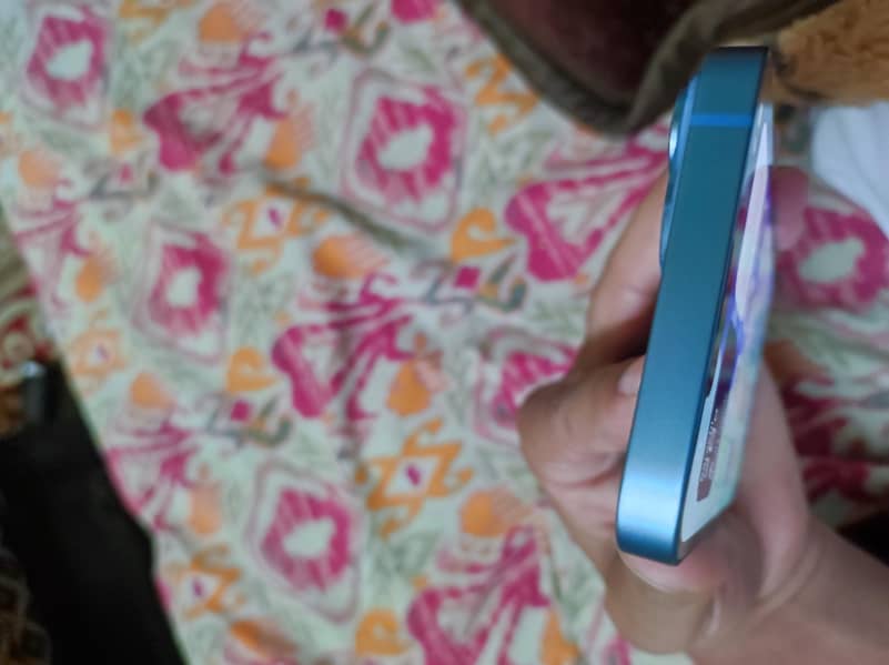 Apple iPhone 14 7
