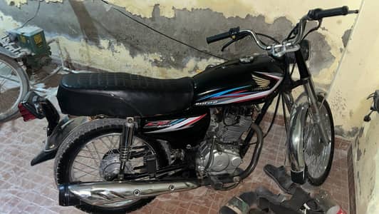 Honda CG125 2015