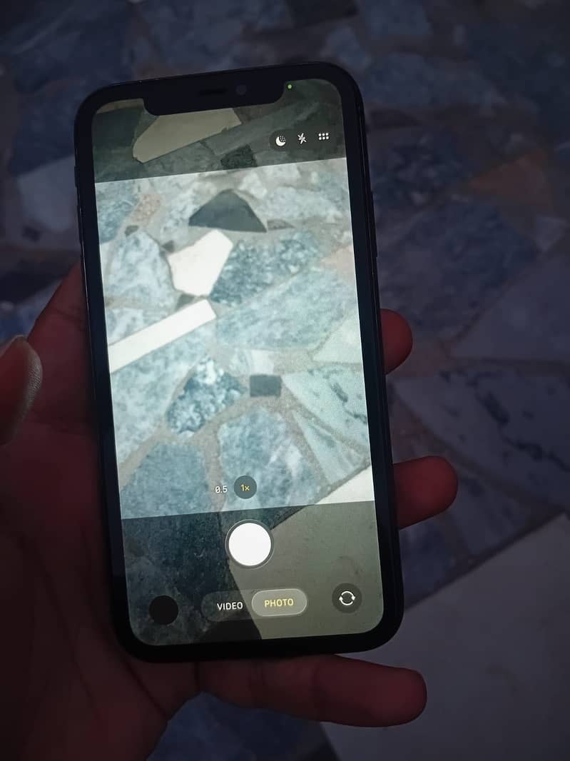 Apple iPhone 11 4