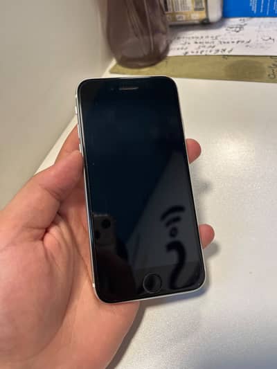 Apple iPhone SE