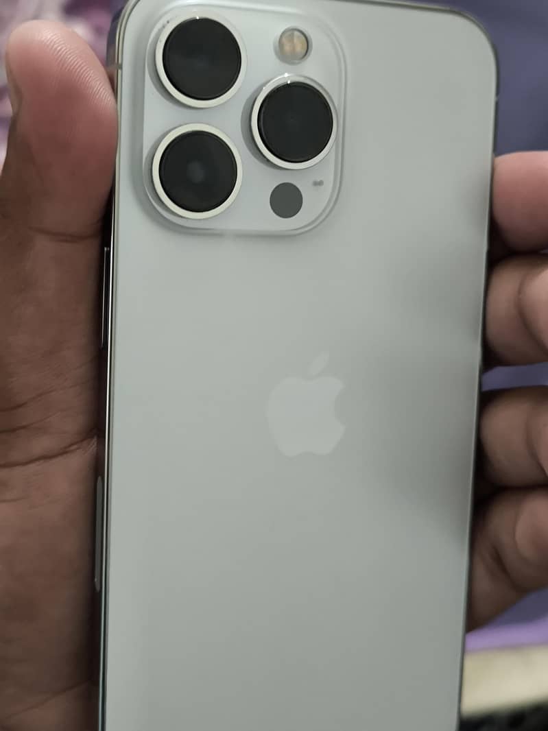 Apple iPhone 13 Pro 0